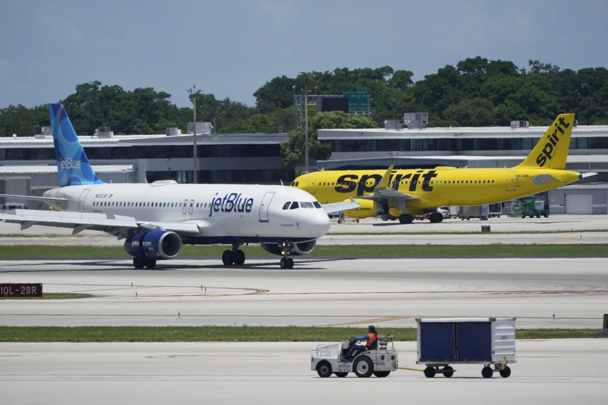JetBlue Secures Spirit Airlines’ LaGuardia Slots, Signaling Major Network Reshuffle and Strategic Return to Marine Air Terminal