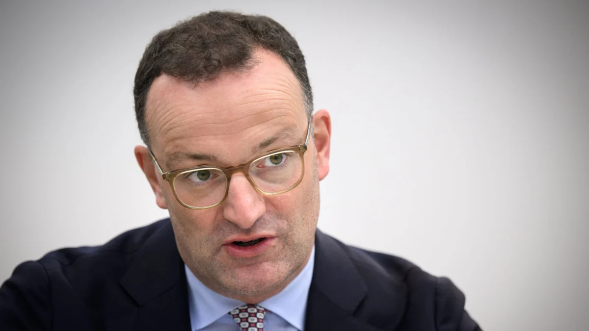 Spahn Steps Down as CDU/CSU Parliamentary Group Leader Amid Surrogacy Debate