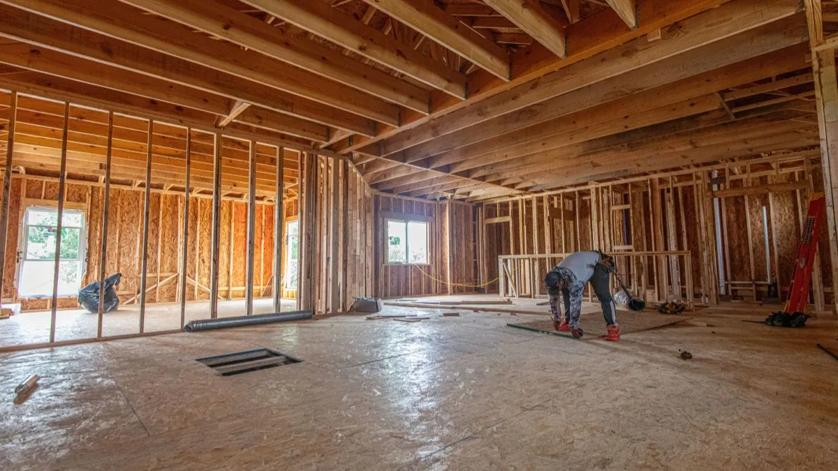 Heightened Immigration Enforcement Triggers Localized Labor Shocks and Operational Instability Across the U.S. Homebuilding Sector