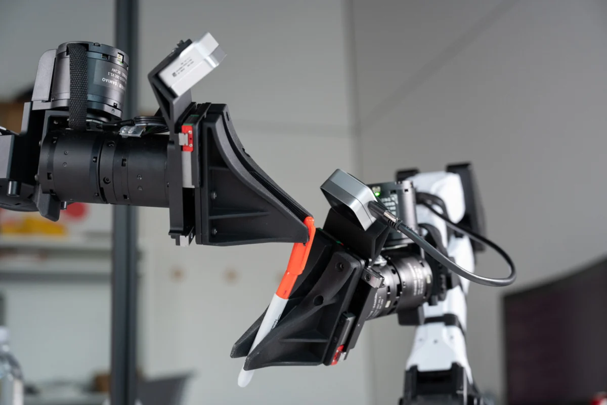 XDOF Nears $1.2 Billion Valuation in Late-Stage Series B Talks Led by 8VC, Fueling Robotics Data Revolution